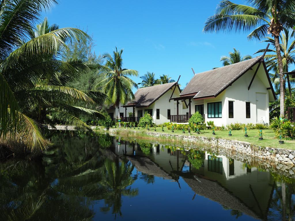 Khaolak Blue Lagoon Resort - SHA Extra Plus Khao Lak Extérieur photo
